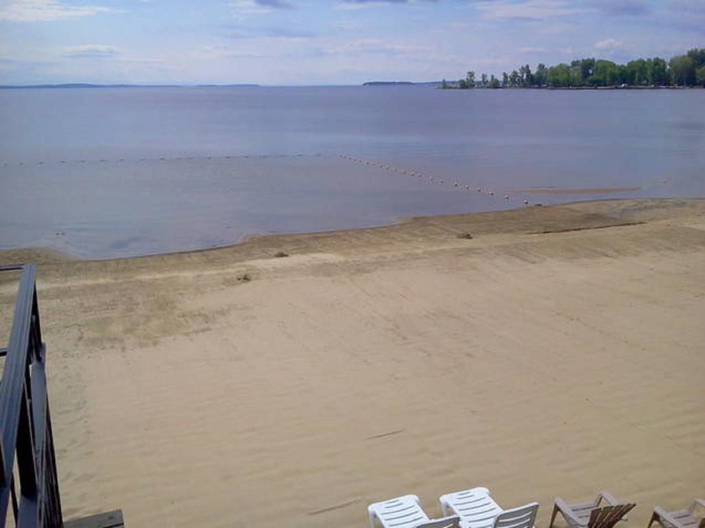 Golden Gate Lodging Plattsburgh Bilik gambar